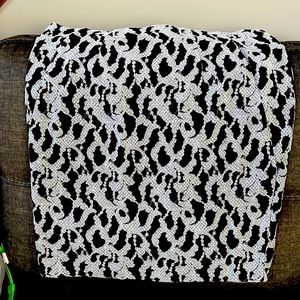 Gently worn once yet looks brand new—beautiful dress skirt-is fitted at waist